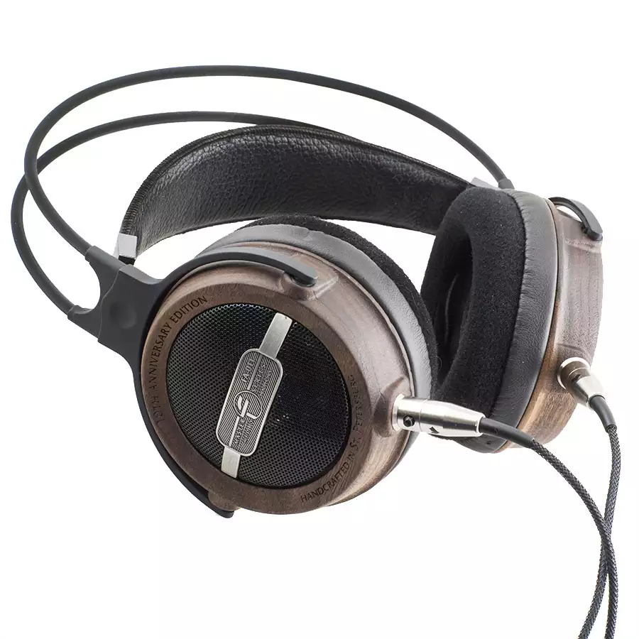 【最終価格】Fisher Audio　ヘッドフォン　FA-011 Fischer Audio FA-011AE & Oldskool 33 1/3 Headphones